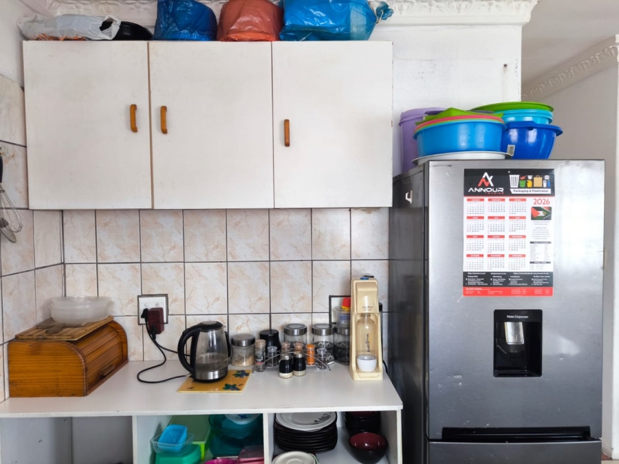 3 Bedroom Property for Sale in Lavender Hill Western Cape